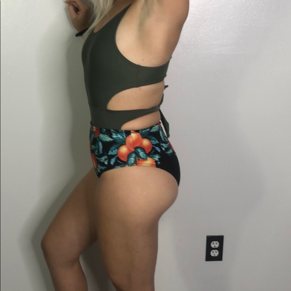 One piece swimsuit